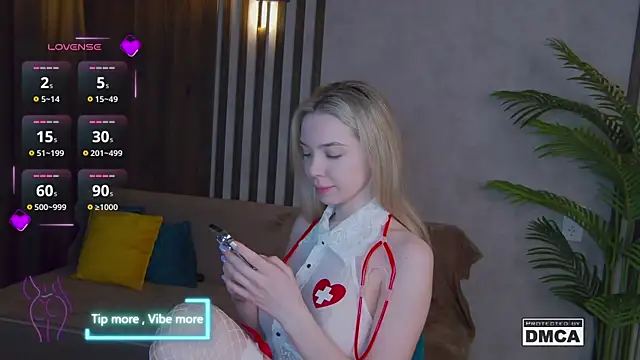 Holl1Would online show from March 2025 03:48:01 AM