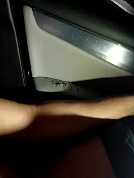 Roberts8inchcock online show from November 2025 09:58:02 AM