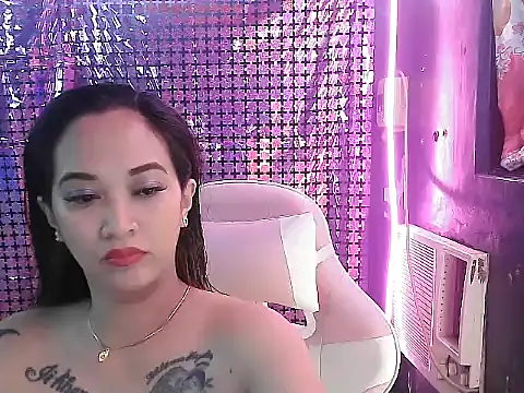 Snapshot of hotasianivy19 chatting on October 2025 01:19:02 PM hotasianivy19 online show from October 2025 01:19:02 PM