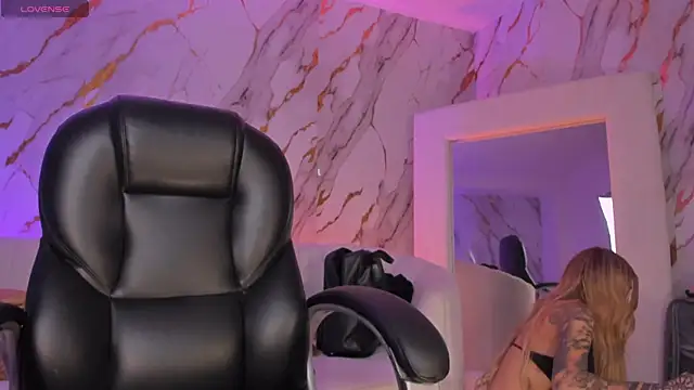 LexieWayne online show from March 2026 06:43:01 PM