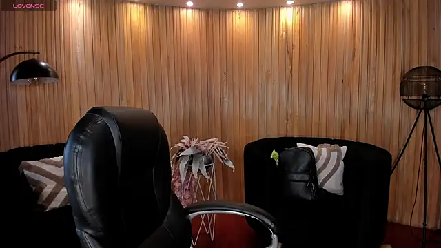 LexieWayne online show from April 2026 08:11:01 PM