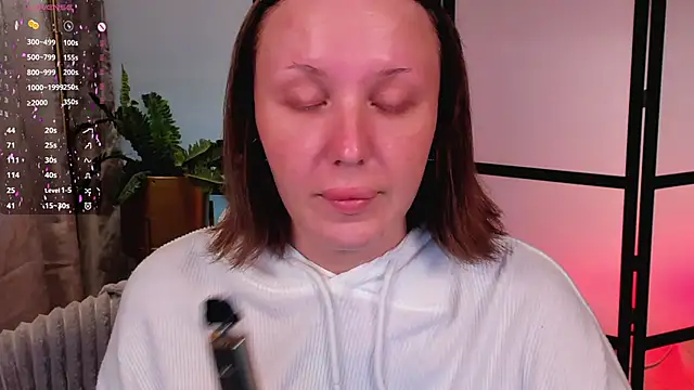 LianaFord online show from April 2026 04:28:02 AM