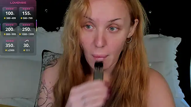 LianaFord online show from December 2025 10:09:01 PM