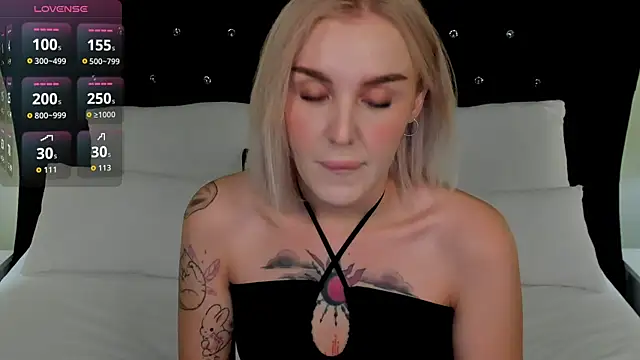 LianaFord online show from October 2025 09:56:01 PM