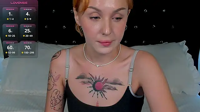 LianaFord online show from November 2025 08:24:01 PM