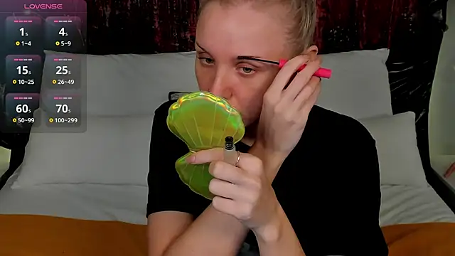 LianaFord online show from October 2025 09:26:02 PM