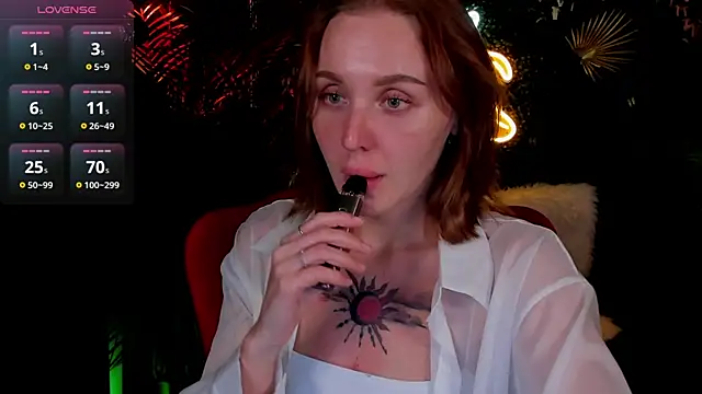 Snapshot of LianaFord chatting on May 2026 05:53:02 PM LianaFord online show from May 2026 05:53:02 PM