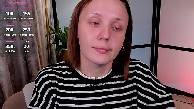 Snapshot of LianaFord chatting on April 2026 06:05:02 AM LianaFord online show from April 2026 06:05:02 AM