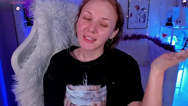 LianaFord online show from December 2025 10:26:02 PM