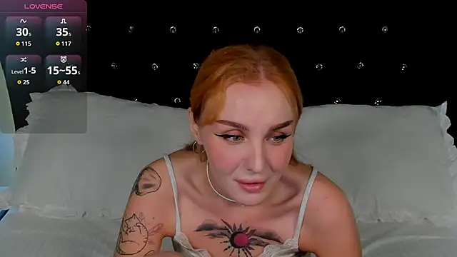 LianaFord online show from November 2025 10:58:02 PM