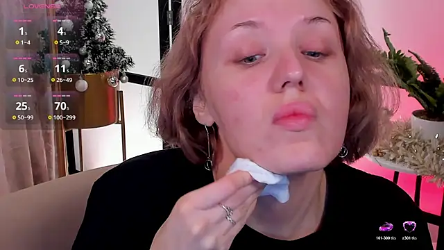 LianaFord online show from December 2025 11:20:01 PM