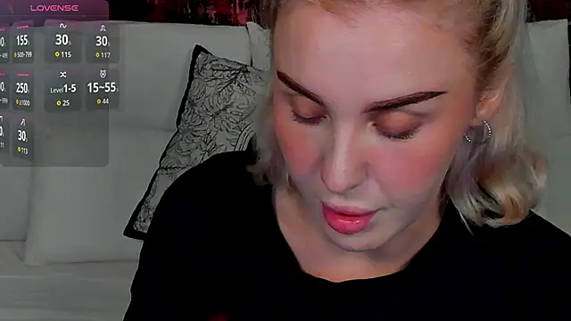 LianaFord online show from October 2025 11:48:02 PM