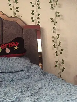 DulceChloe99 online show from December 2024 07:44:02 PM