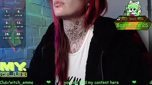 Snapshot of Witch_Emma chatting on November 2025 08:42:02 PM Witch Emma online show from November 2025 08:42:02 PM