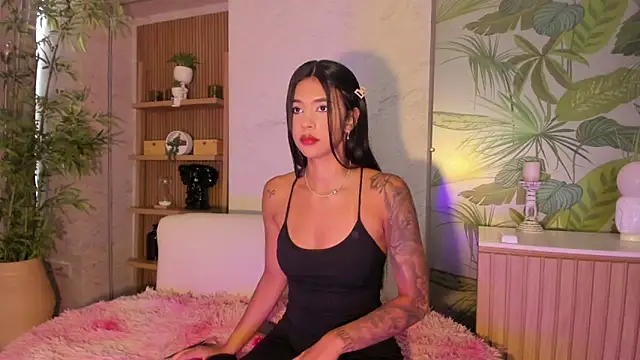 AntonellaRossi online show from May 2026 07:45:02 PM