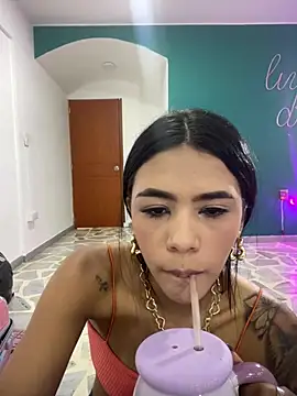 Snapshot of AntonellaRossi chatting on June 2026 07:37:02 PM AntonellaRossi online show from June 2026 07:37:02 PM