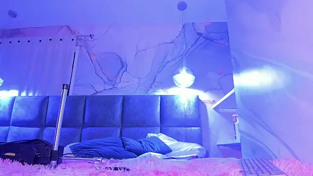 AntonellaRossi online show from December 2025 08:04:02 PM