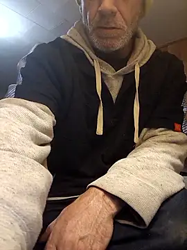 Snapshot of OralDesires2 chatting on December 2025 10:59:01 PM OralDesires2 online show from December 2025 10:59:01 PM