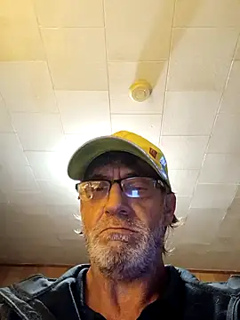 Snapshot of OralDesires2 chatting on October 2025 11:03:01 PM OralDesires2 online show from October 2025 11:03:01 PM
