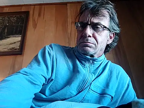 Snapshot of OralDesires2 chatting on October 2025 05:36:01 PM OralDesires2 online show from October 2025 05:36:01 PM