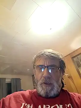 Snapshot of OralDesires2 chatting on November 2025 10:41:02 PM OralDesires2 online show from November 2025 10:41:02 PM