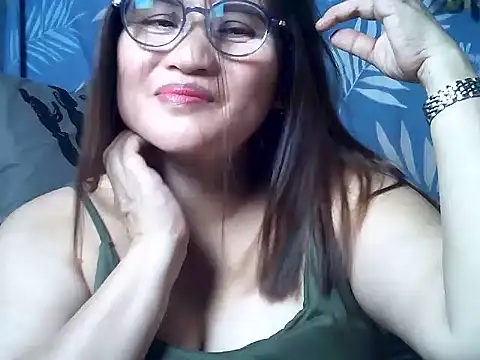 Snapshot of Amazing_Angel22 chatting on May 2026 12:44:01 PM Amazing Angel22 online show from May 2026 12:44:01 PM