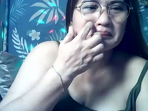 Snapshot of Amazing_Angel22 chatting on May 2026 11:35:01 PM Amazing Angel22 online show from May 2026 11:35:01 PM