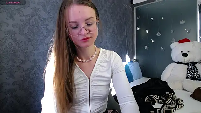 KateJonson online show from April 2026 06:42:01 AM