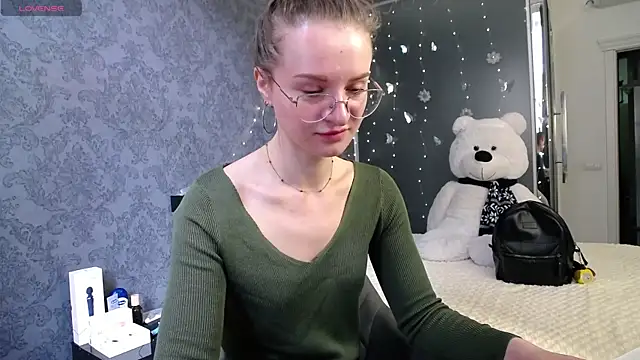 KateJonson online show from June 2026 06:47:01 AM