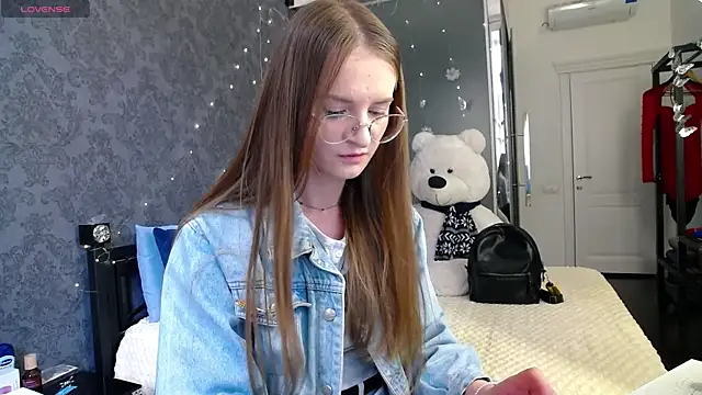 KateJonson online show from June 2026 01:22:02 PM