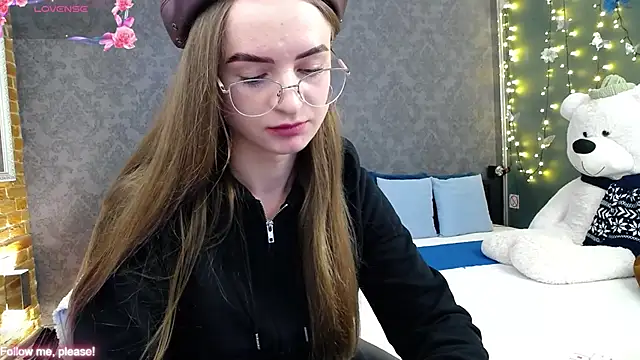 KateJonson online show from November 2025 01:26:02 PM