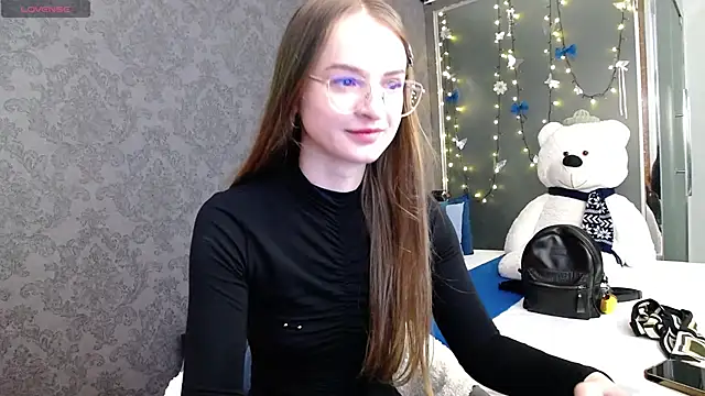 KateJonson online show from December 2025 12:39:01 PM