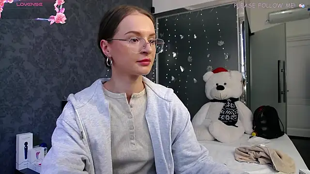 KateJonson online show from May 2026 12:28:01 PM