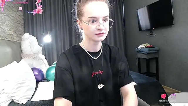 KateJonson online show from July 2026 06:59:01 AM