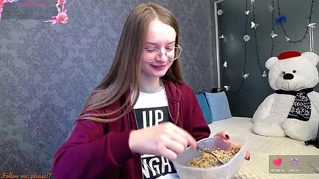 KateJonson online show from October 2025 06:35:02 AM