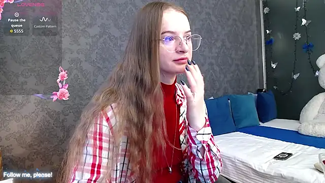 KateJonson online show from December 2025 07:40:02 AM