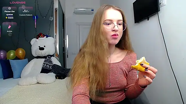 KateJonson online show from February 2025 08:21:01 AM