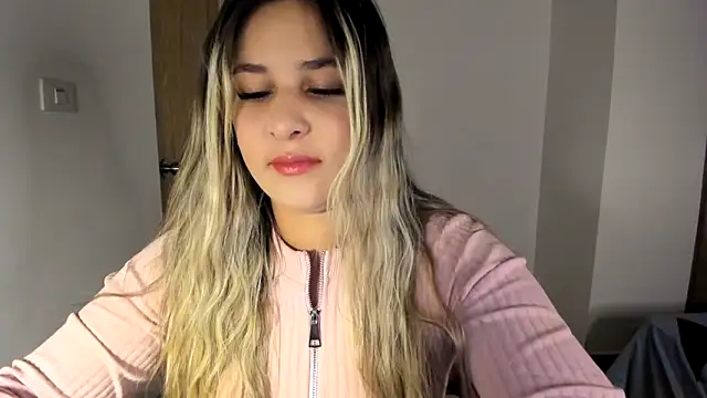 Snapshot of Lana_Sofia1 chatting on May 2026 07:13:01 AM Lana Sofia1 online show from May 2026 07:13:01 AM