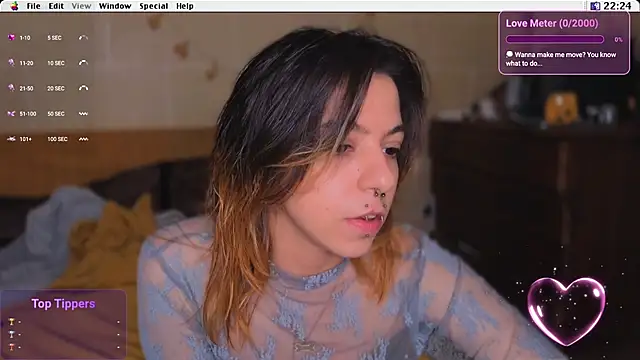 Snapshot of Kryptosworld chatting on November 2025 09:25:02 PM Kryptosworld online show from November 2025 09:25:02 PM