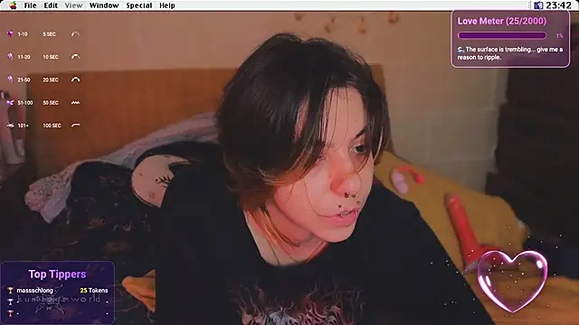 Snapshot of Kryptosworld chatting on October 2025 08:41:01 PM Kryptosworld online show from October 2025 08:41:01 PM