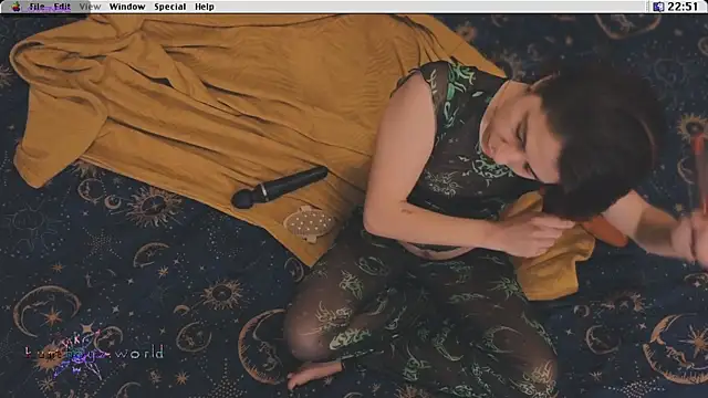 Snapshot of Kryptosworld chatting on January 2026 09:52:02 PM Kryptosworld online show from January 2026 09:52:02 PM