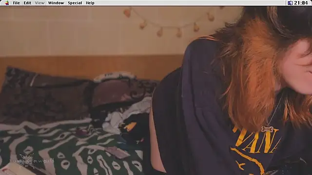 Snapshot of Kryptosworld chatting on October 2025 08:05:01 PM Kryptosworld online show from October 2025 08:05:01 PM