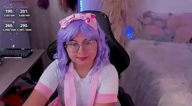 Snapshot of Lady_Ryoko chatting on January 2025 04:27:01 PM Lady Ryoko online show from January 2025 04:27:01 PM