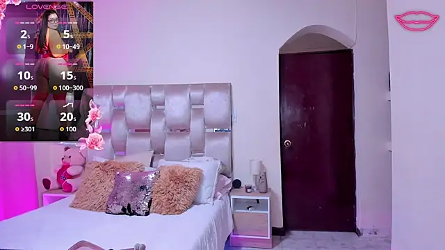 Snapshot of MelanyShayk chatting on October 2025 07:14:01 PM MelanyShayk online show from October 2025 07:14:01 PM