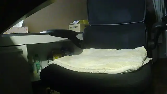 suedel65 online show from March 2026 04:11:01 AM