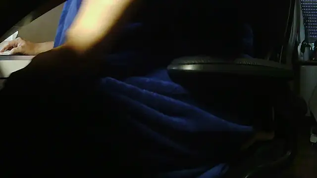 suedel65 online show from May 2026 03:15:01 AM