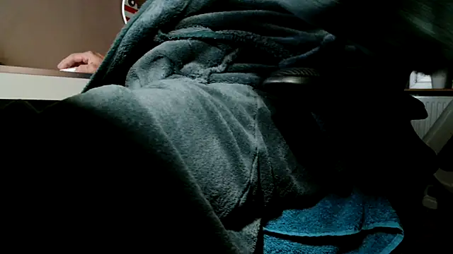 suedel65 online show from October 2025 03:41:02 AM