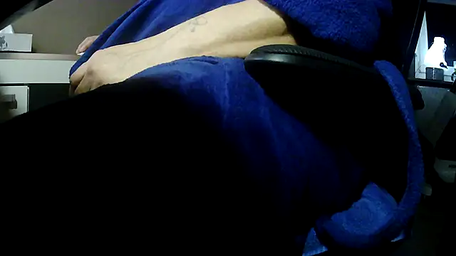 suedel65 online show from December 2025 04:26:02 AM