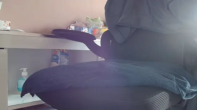 suedel65 online show from March 2025 11:34:02 AM