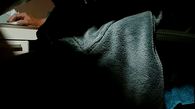 suedel65 online show from October 2025 03:09:01 AM